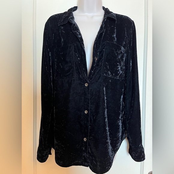 Splendid Long Sleeve Black Crushed Velvet Button-Down Blouse - Picture 3 of 15